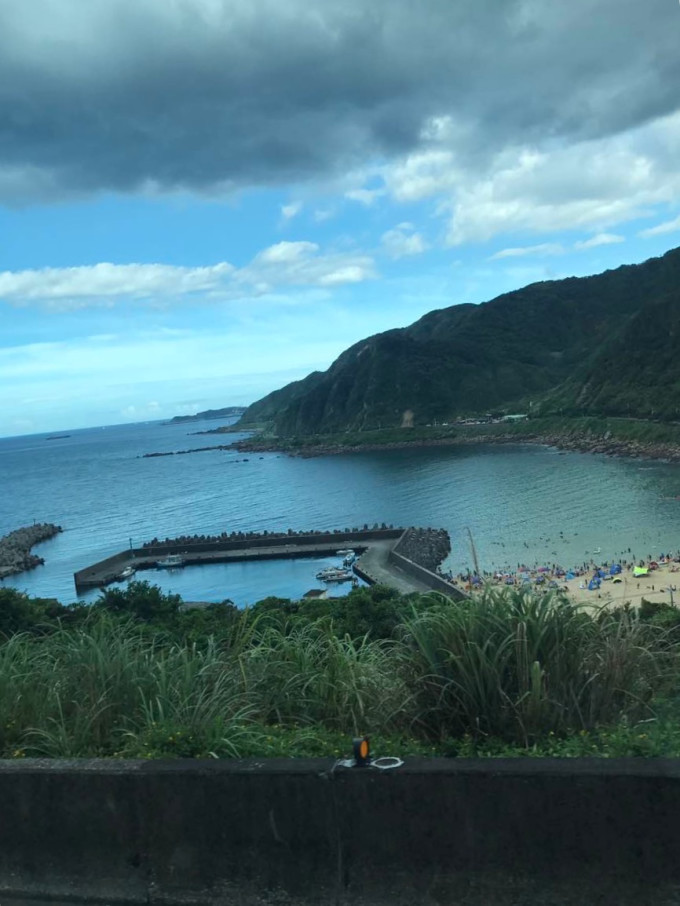 台湾之声,尊敬听众,欢迎收听!